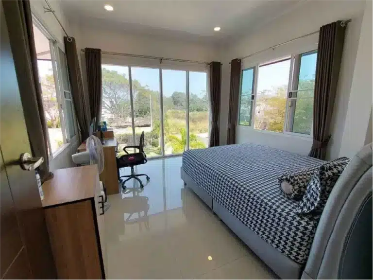 For Sale!! 2 storey house, located only 5 mins away from Black รูปที่ 12