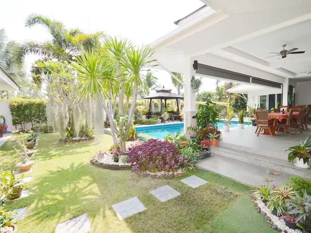 Modern Villa with 5 bedrooms close by Palm Hill Golf course- Huahin soi 6 รูปที่ 3