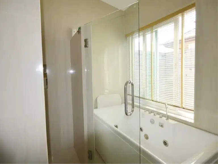 Modern Villa with 5 bedrooms close by Palm Hill Golf course- Huahin soi 6 รูปที่ 20