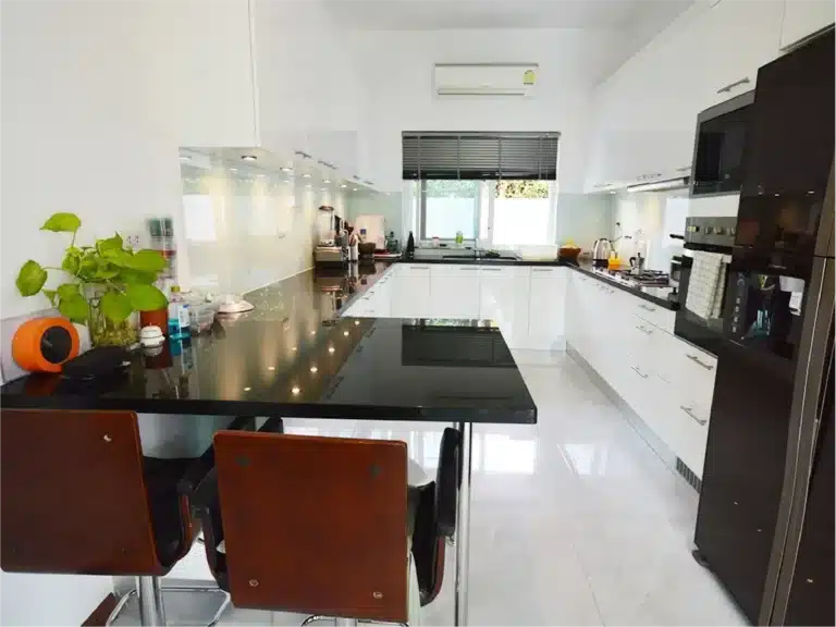 Modern Villa with 5 bedrooms close by Palm Hill Golf course- Huahin soi 6 รูปที่ 25