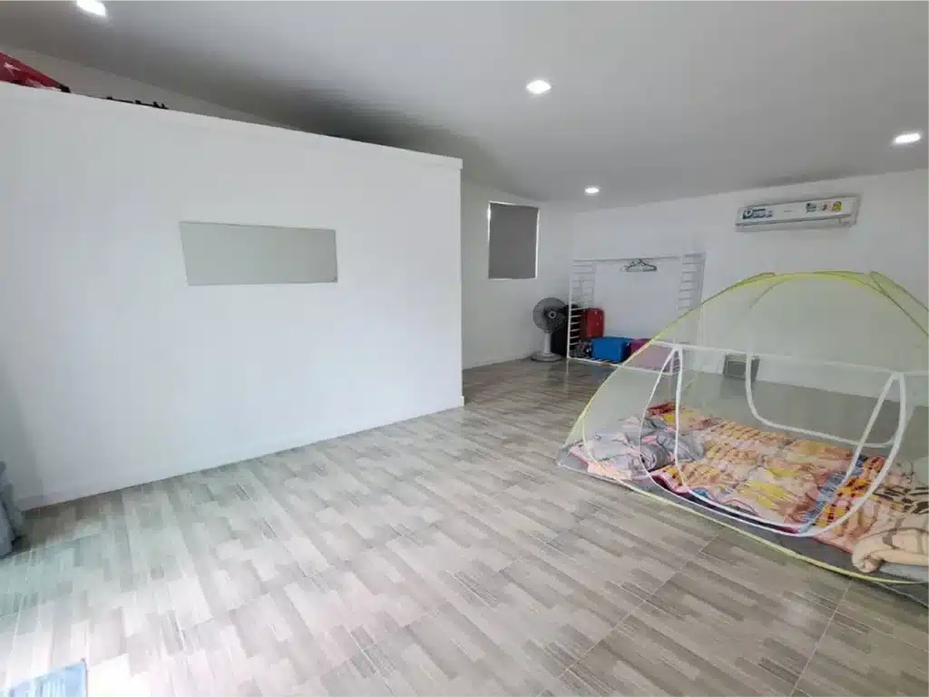 Worth the price!! Nice House with big land for sale, corner plot with Mountain รูปที่ 4