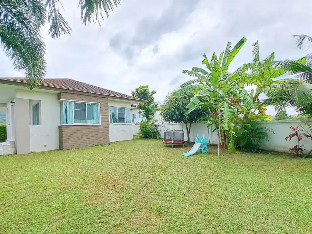 Worth the price!! Nice House with big land for sale, corner plot with Mountain รูปที่ 7