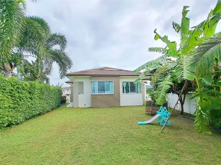 Worth the price!! Nice House with big land for sale, corner plot with Mountain รูปที่ 8