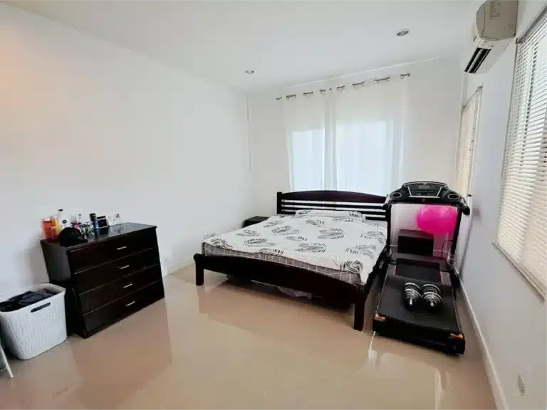 Worth the price!! Nice House with big land for sale, corner plot with Mountain รูปที่ 10