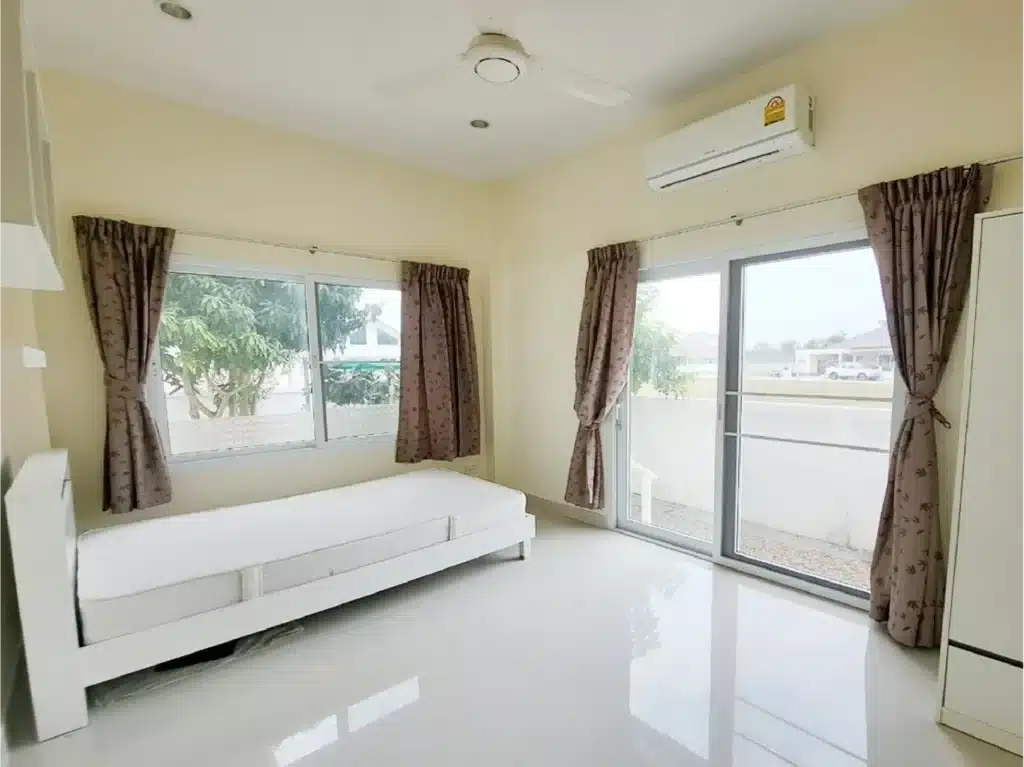 House with Solar system installed for sale – Huahin 88, Nearby Immigration รูปที่ 3